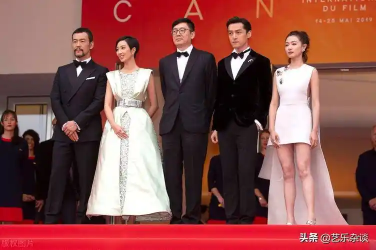 两名内地的,两名港台的.胡歌,林更新,古天乐,彭于晏.