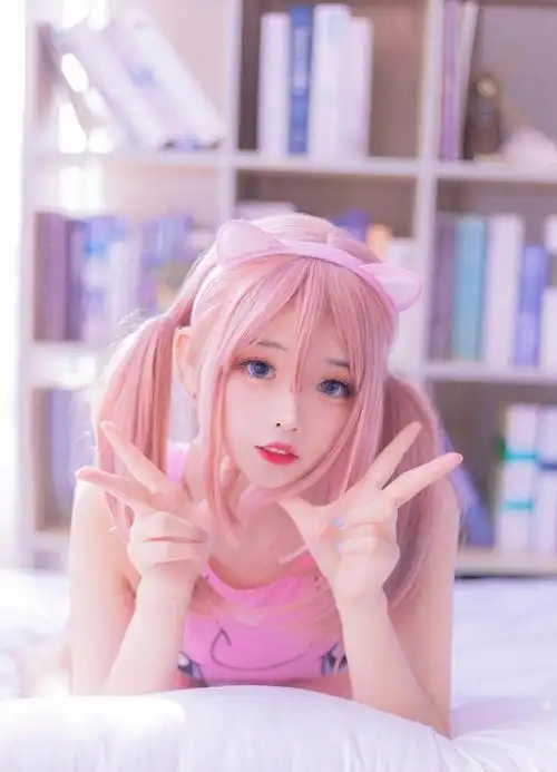 原创靓靓聊第174期:找到不一样的自己,萌白酱童颜萝莉软白写真