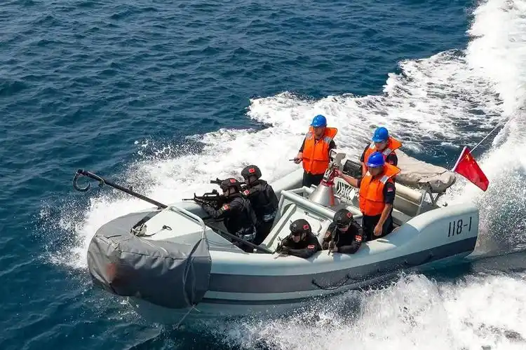 砺剑亚丁湾海军第45批护航编队训练现场大片来袭