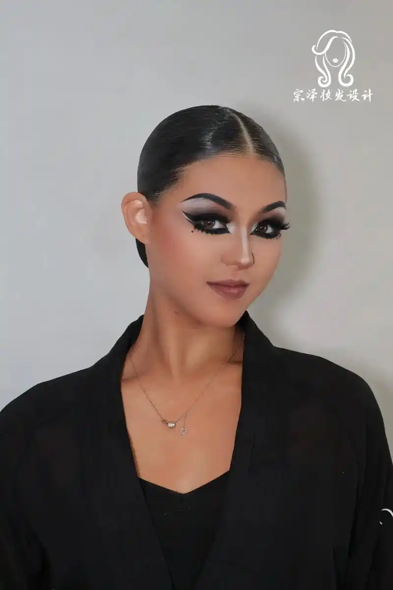 再来一波美照 #拉丁女孩 #国标女孩 #国标舞妆容与发型 # - 抖音