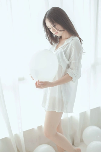 《白夜追凶》女主扮演者梁缘的主要经历是怎样的?