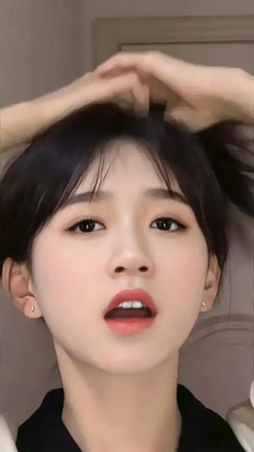 朋友,被严浩翔求婚(失败),对马嘉祺的大钻戒不理不睬,丁程鑫和张真源