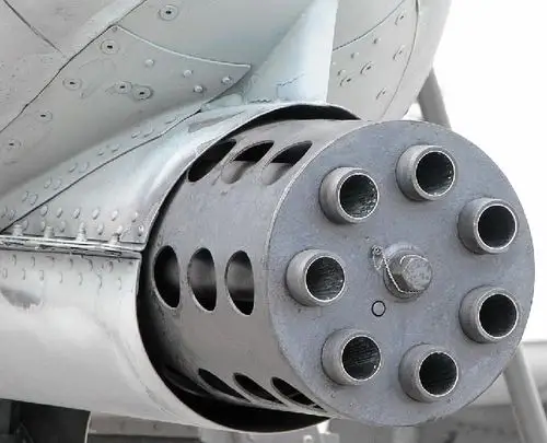 实拍美军最威猛机炮:比小汽车还大(组图)