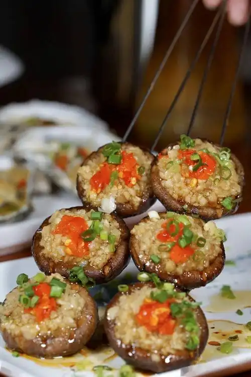 精选羊肉,炭烤香菇等你撩!_花甲