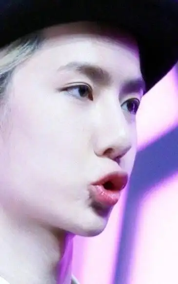 王一博小表情好可爱