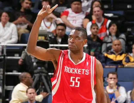 【进名人堂又退役球衣 摇手指的穆大叔咋这么火】