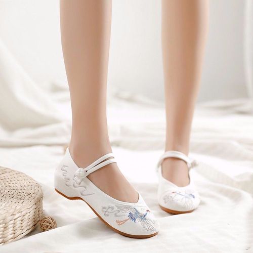 2019春夏新款绣花鞋老北京布鞋女中国风旗袍浅口民族风汉服小白鞋