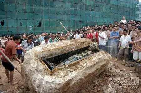 四川惊现百年清朝老尸已确认为僵尸