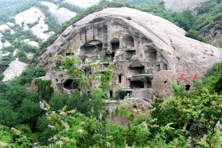 古崖居位于延庆,是远古遗址,洞穴的开凿用途作用是什么无处记载,据说