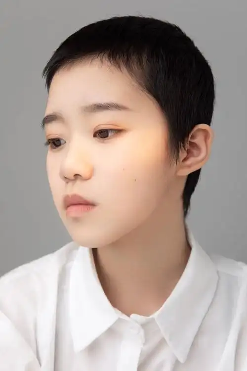 名字很长的静静的儿童摄影作品《短发》