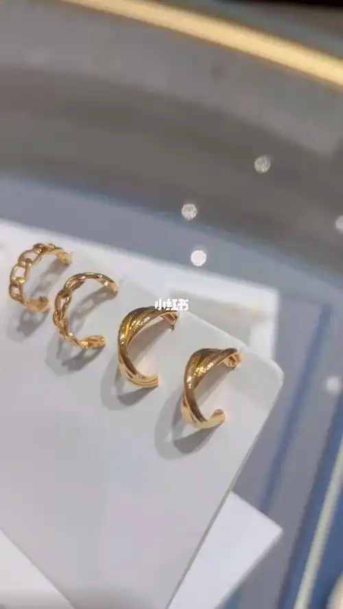 老凤祥范糸列耳环