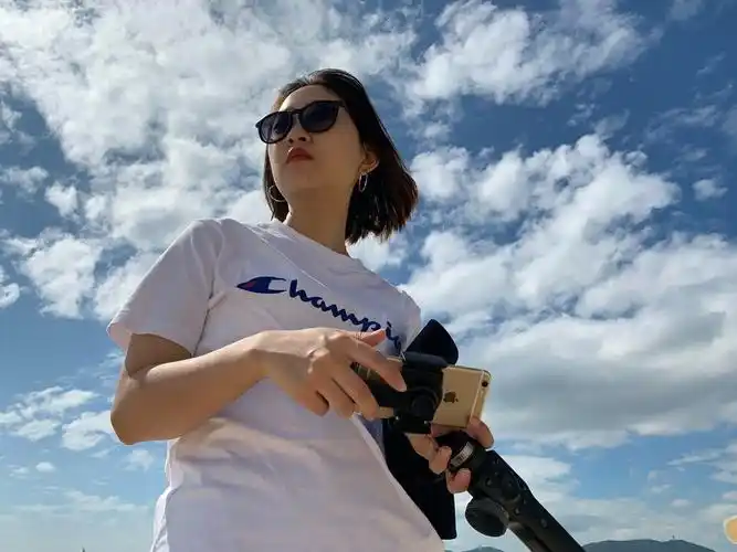 蜜汁死亡角度自拍