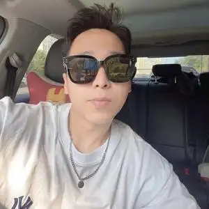 张探探很慢头像