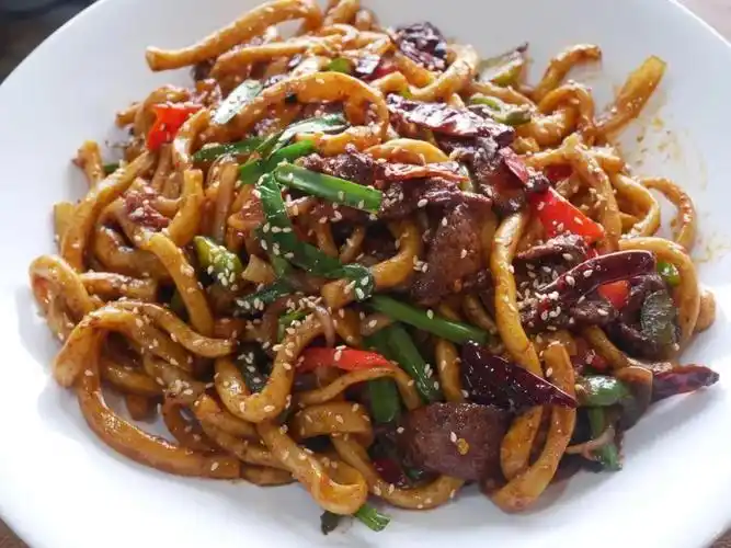 教你营养好吃的羊肉炒面,咸香美味还能解馋,孩子馋得想要流口水