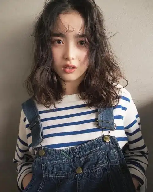 减龄发型女中长发减龄发型女中长发编发