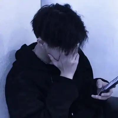 颓废伤感的黑白男生让人心疼到哭的男生头像