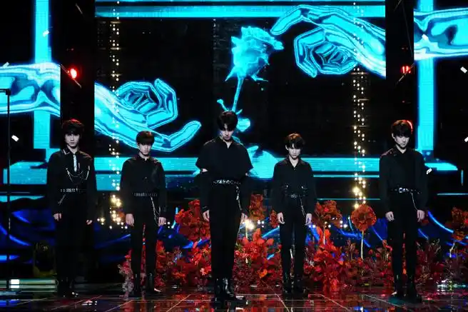 tf家族三代新年音乐会舞台定格花絮照##tf家族三代新年音乐会直