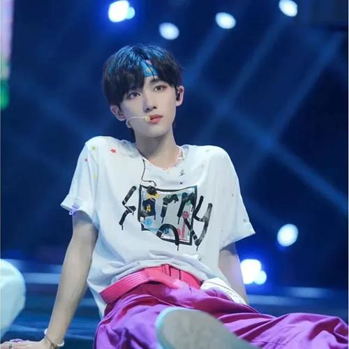 丁程鑫同款纯棉短袖t恤女夏季新款印花宽松体恤2023情侣装上衣潮