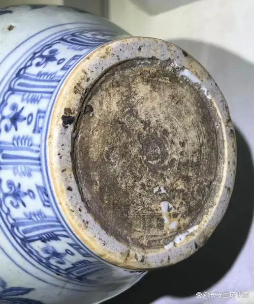 和鉴定者难以全面掌握其所有特征,在面对单一器物时,判断依据相对不足