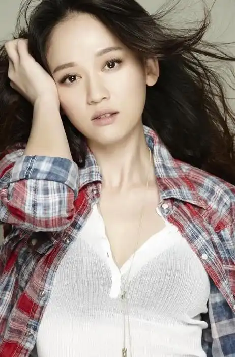 陈乔恩分手霍建华43岁嫁给小9岁男友如今她过的快乐吗