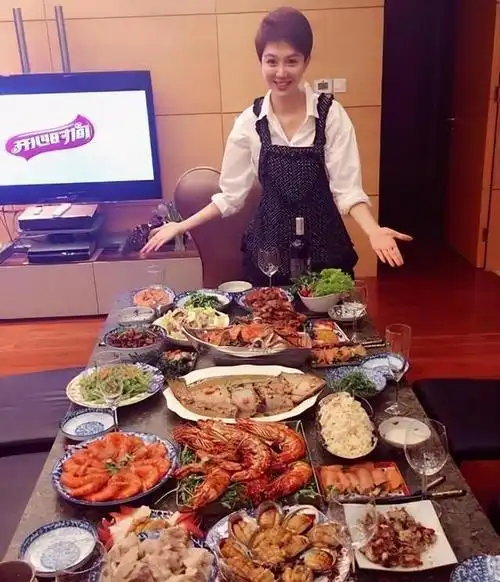 李治廷夸她的身材比林志玲还要好,金晨说和姜妍姐姐的身材一比,自己啥