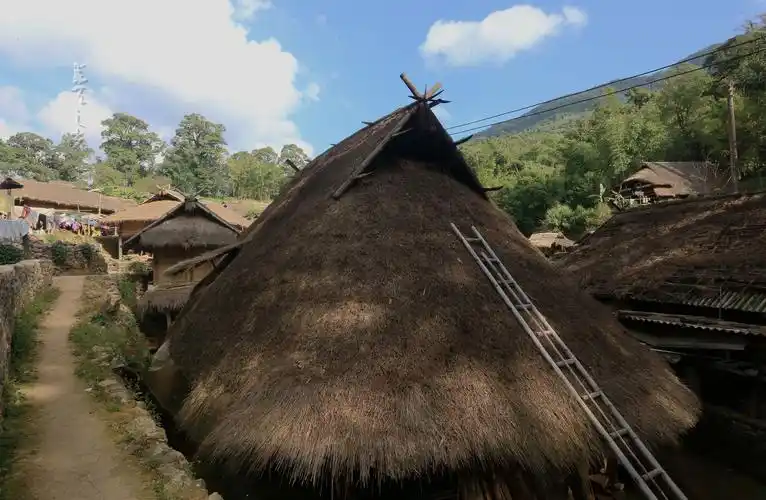 原始部落翁丁村-(2)