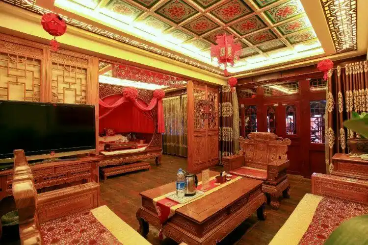 精致典雅的复古婚房,让我们的脑海里想起了"红盖头"