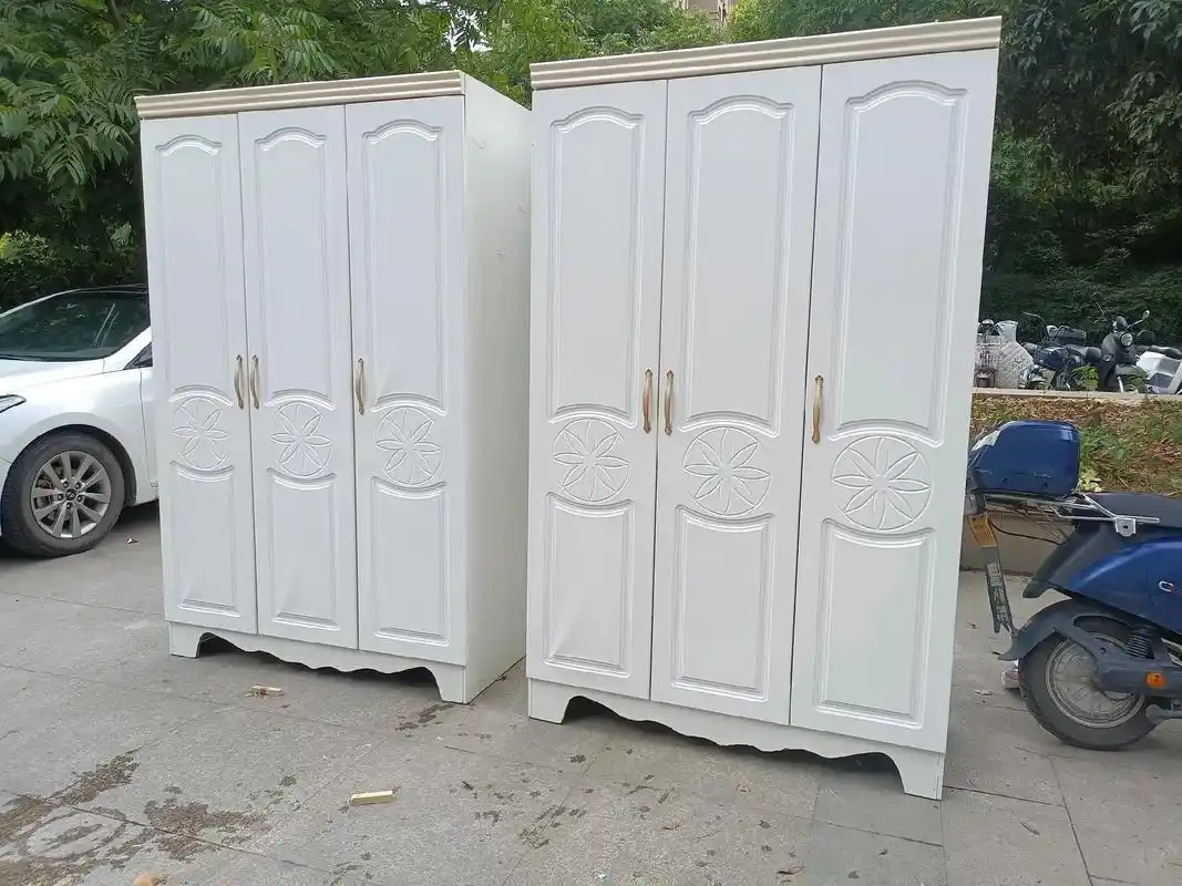 转塘二手家具家电市场,小黄旧货.出 图一图二衣柜450元一个 - 抖音