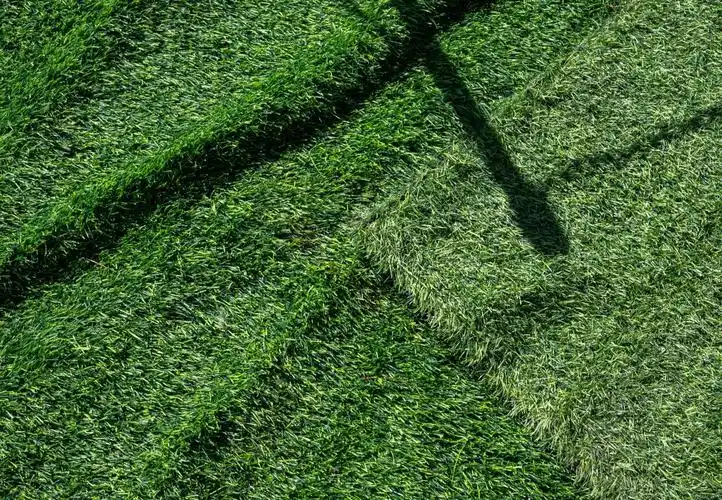 足球场人造草坪现代足球的绿色选择