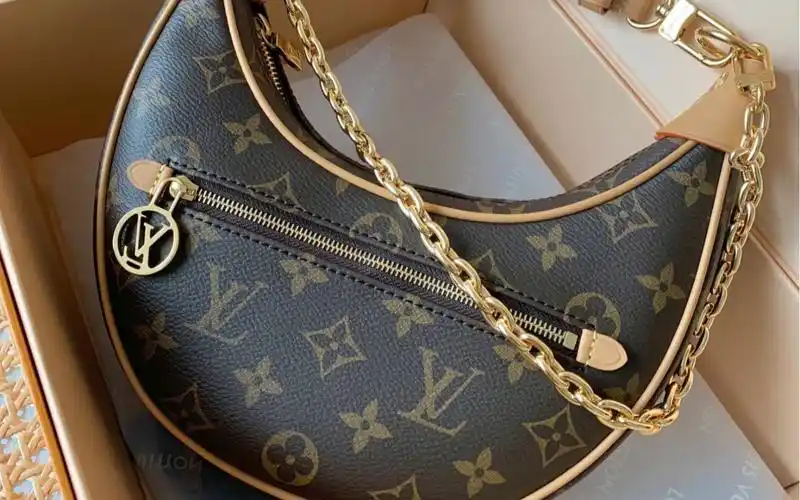 lv月亮包月牙包半圆包弧形包豌豆包真假对比