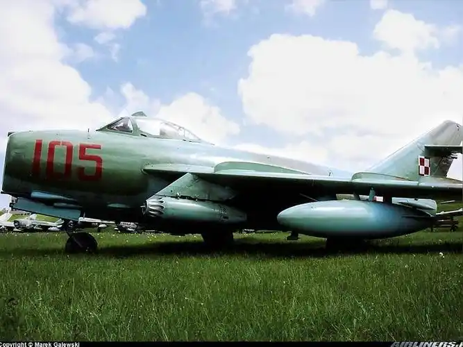 米格-17战斗机(苏联米高扬设计局研制的战斗机)_尚可名片