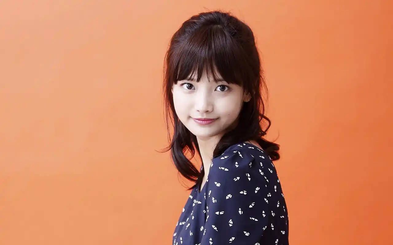 河妍秀韩国美女明星高清壁纸