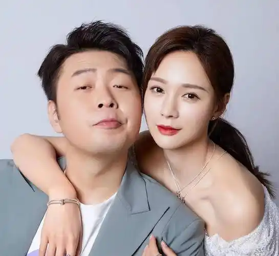 两人恋爱长跑九年,受到无数质疑,终于走进婚姻_杜海涛_沈梦辰_杜母