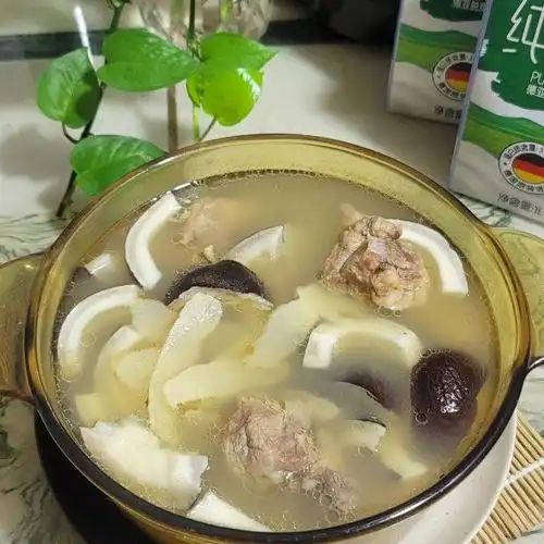 海底椰排骨汤,清甜滋润的秋季汤品