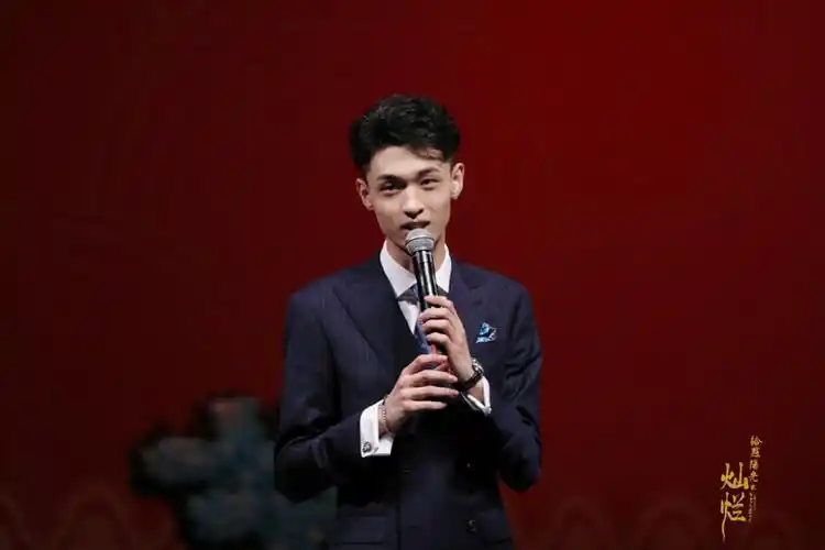 在线的德云女孩 - 堆糖,美图壁纸兴趣社区