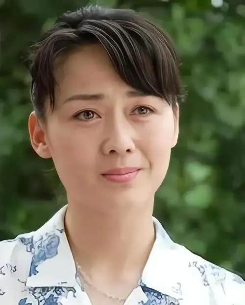 李琳:嫁大10岁导演不幸福,再婚嫁运动员李大双,幸福美满