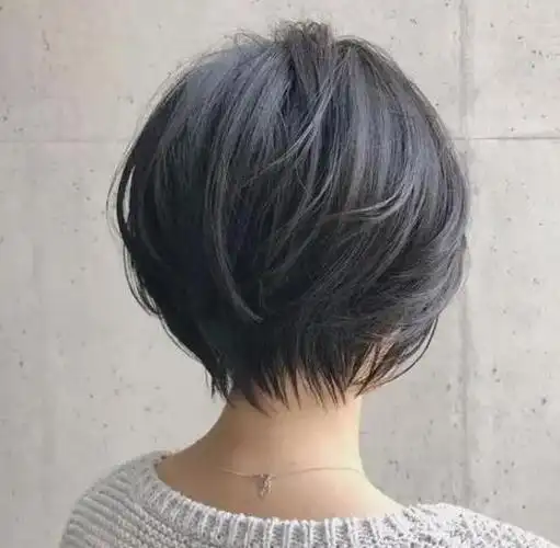 日常好看的黑色短发图片 这么剪不显老超减龄