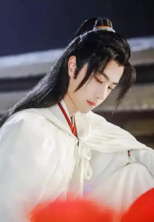 王一博#一直很喜欢王一博的古装,充满了古雅的美感,自带气质