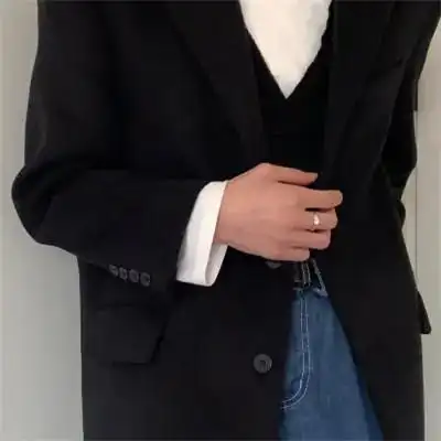 成熟稳重高端头像男