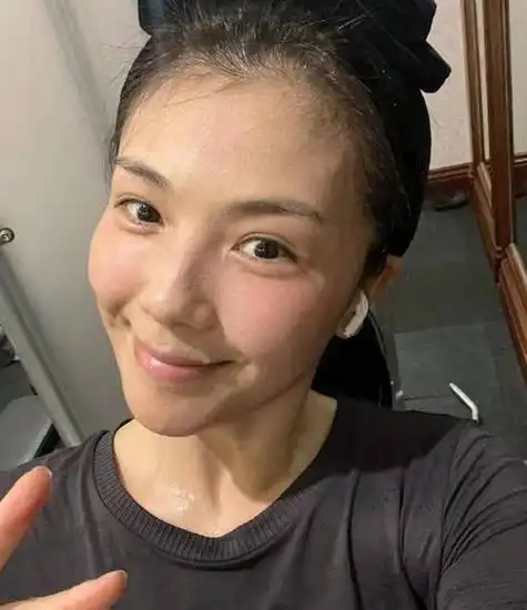 明星素颜照,好看又真实,原来大多数人忽略了这点!