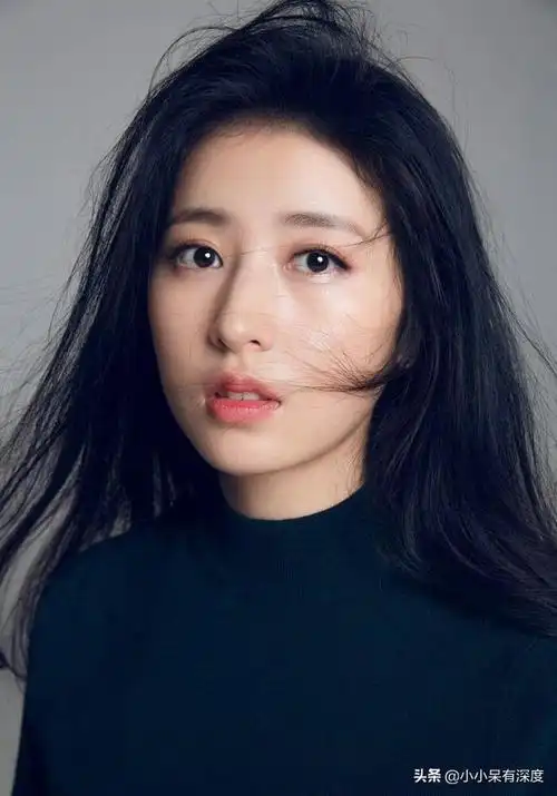 形象清纯靓丽,已经成功塑造了多个影视剧角色;她在《重返20岁》中饰演