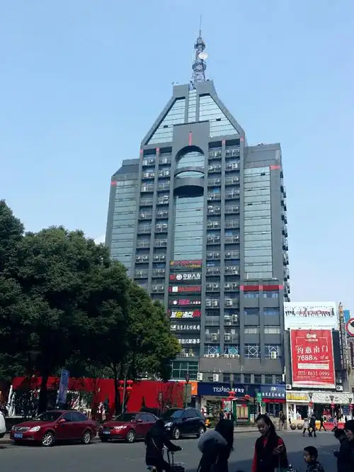 江苏省无锡市江阴市澄江街道寿山路25号银泰百货(人民中路)