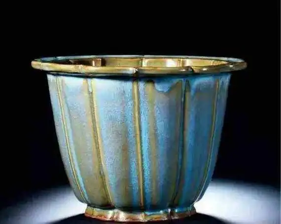 钧瓷行情大火近年拍卖成交价格一飞冲天