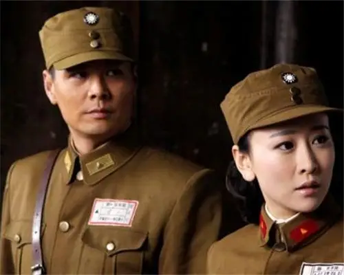 潘泰名其实尚未有老婆,但与导演左小青和曾小欣的绯闻闹得沸沸扬扬的.