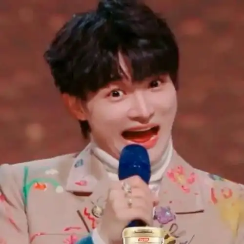 周深超话#周深声生不息家年华#    yyyx表情包大赏    @卡布叻_周深