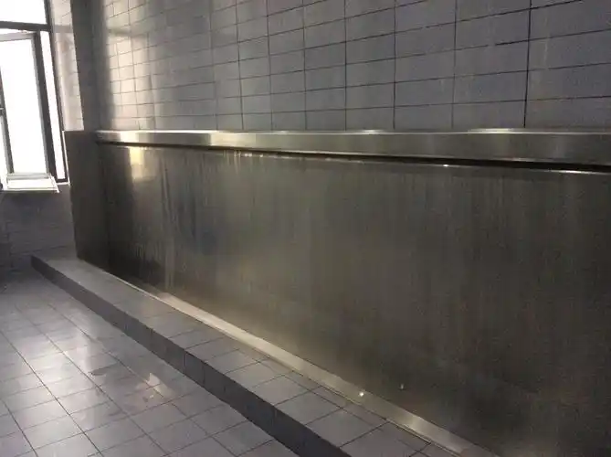 不锈钢小便槽,不锈钢小便池-不锈钢小便槽第1张图片