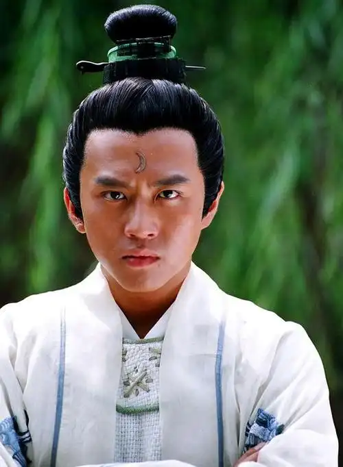 论破案专业度,电视剧《少年包青天》中哪个版本的包拯最专业