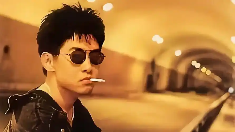 郑智化受邀上央视被质疑拄拐杖演唱水手感动全场