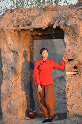 电影《红高粱》与巩俐——追寻闪亮的星辰(之九)……作者:胡洪谦(天天