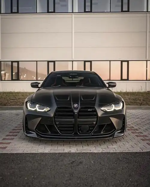 宝马bmwm4competition黑武士